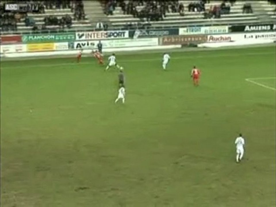 Amiens - Beauvais : 2-1 (2-0).