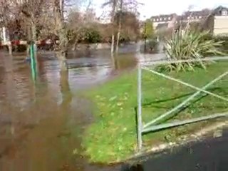 Pendant les inondations, les travaux continuent !