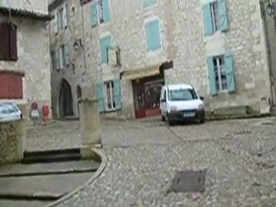 7472 montcuq la rue du petit rapporteur en 2010