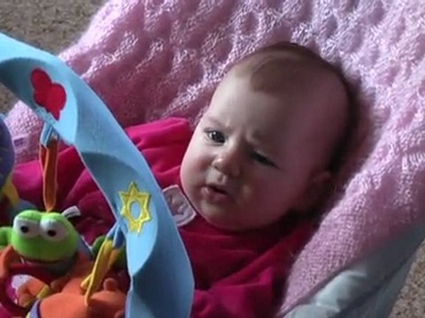 Les grands discours d'Elysa...à ses peluches!