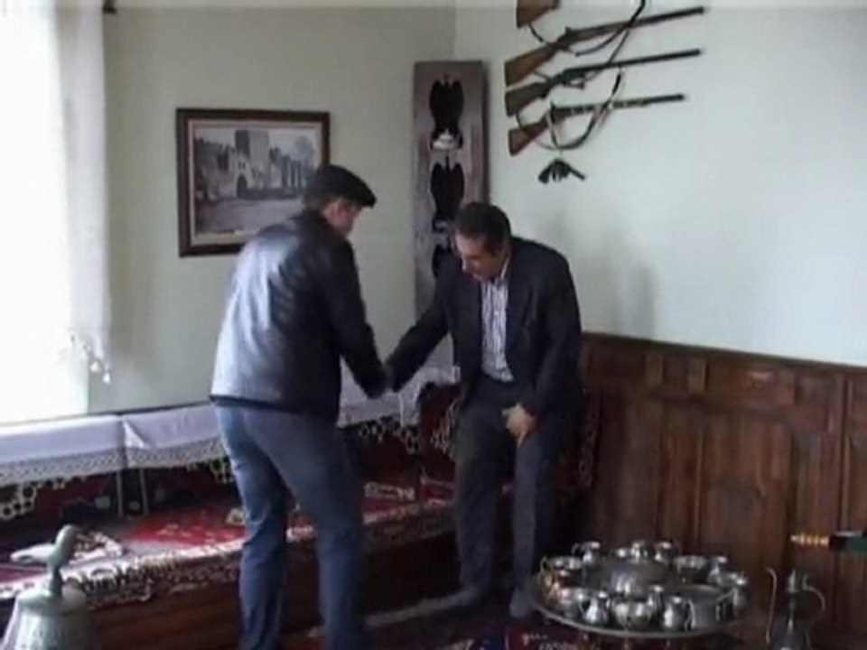 ÇAYMI ALIRSINIZ KAHVEMİ