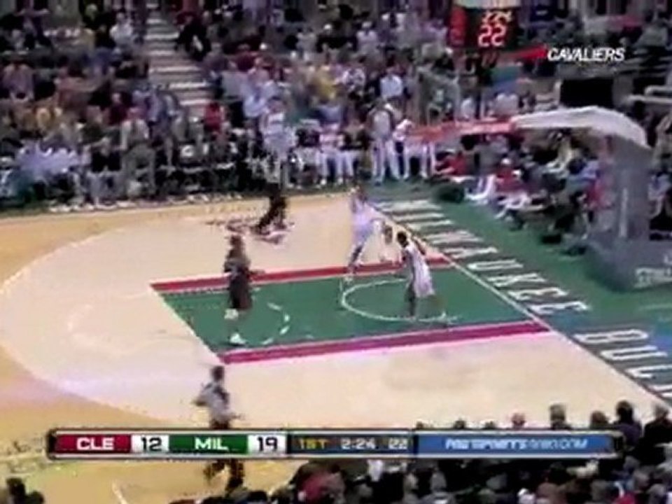 John Salmons takes the pass and finishes with authority.