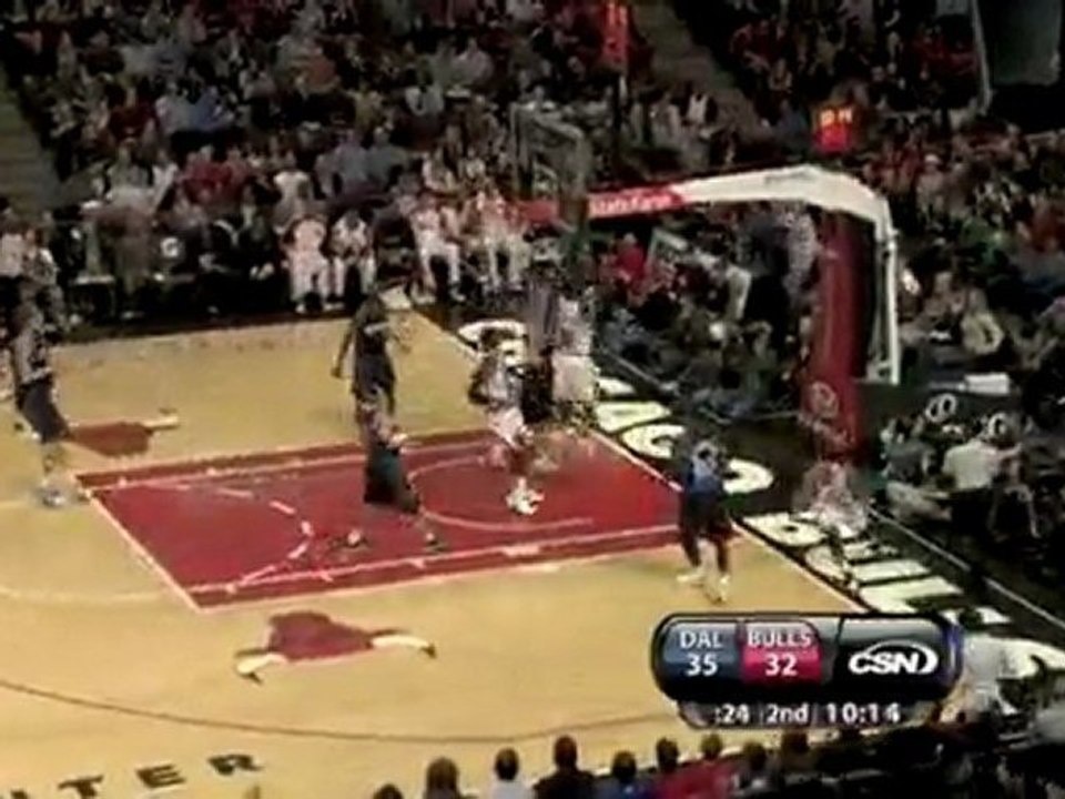James Johnson blocks Jose Barea's shot and Derrick Rose fini