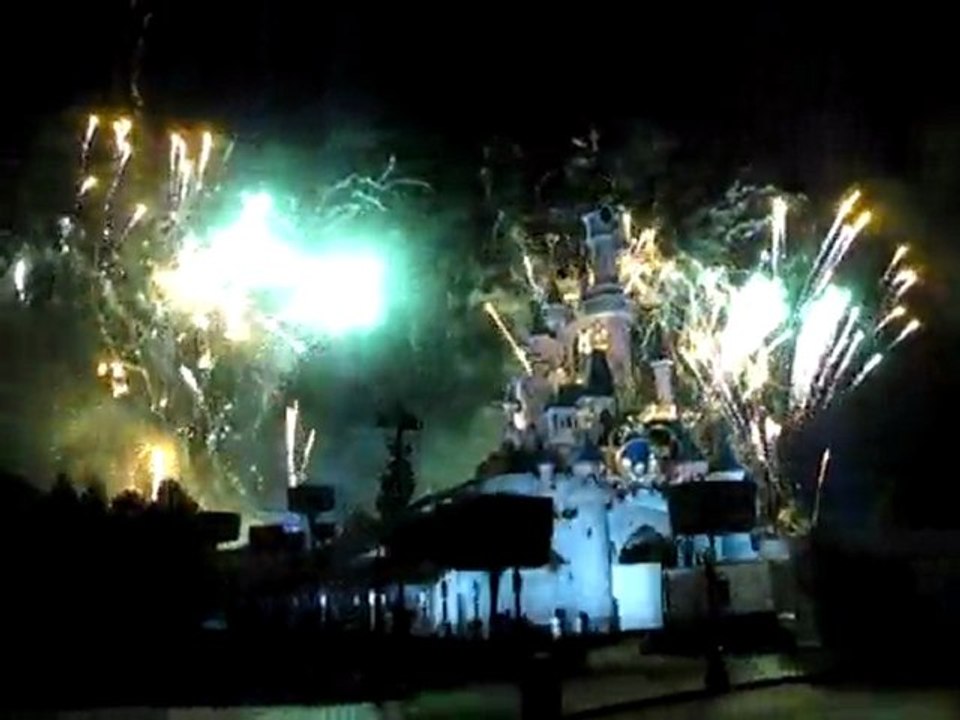 Feux d'artifice Disneyland Paris (pour la Saint David)