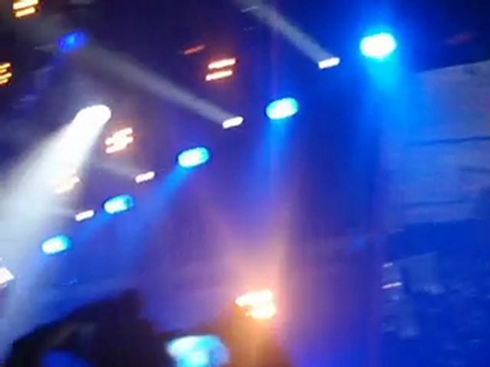 Tokio Hotel à Esch, 22/02/2010 Solo de Georg&Tom. Début MSM.