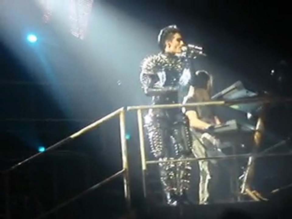 Tokio Hotel à Esch, 22/02/2010 Petite pause images.Puis LUL