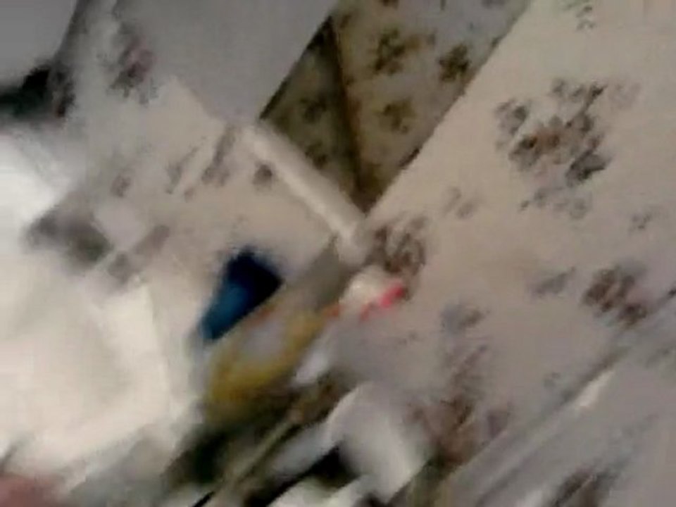 Dissembling a laptop hard disk drive seagate 120gb part 3