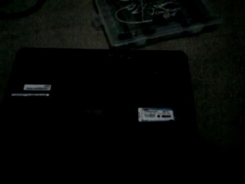 Dissembling a laptop hard disk drive Hitachi 80GB part 1