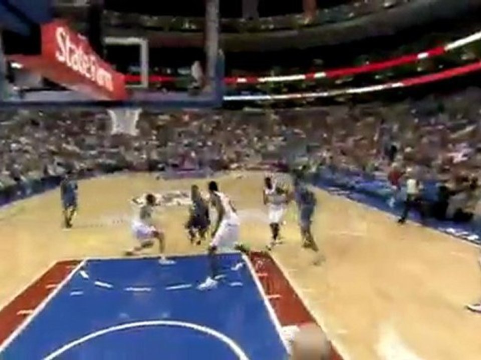 Dwight Howard finishes this play with a major springboard sl