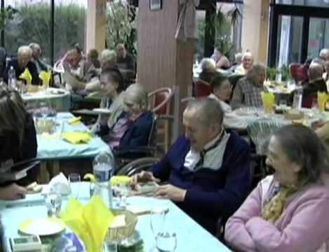 Premier bébé de l'année et visite des élus à la maternité