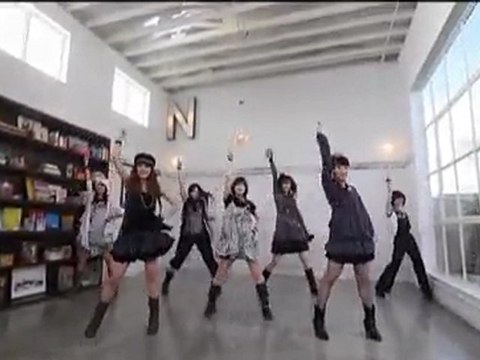 Berryz Koubou - Tomodachi Wa Tomodachi Nanda!~Dance Shot v.~