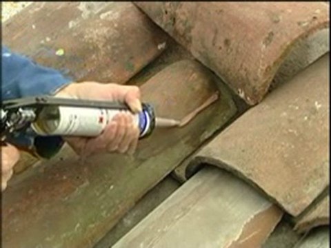 Utilisation du produit COLLE TUILES Polyuréthane