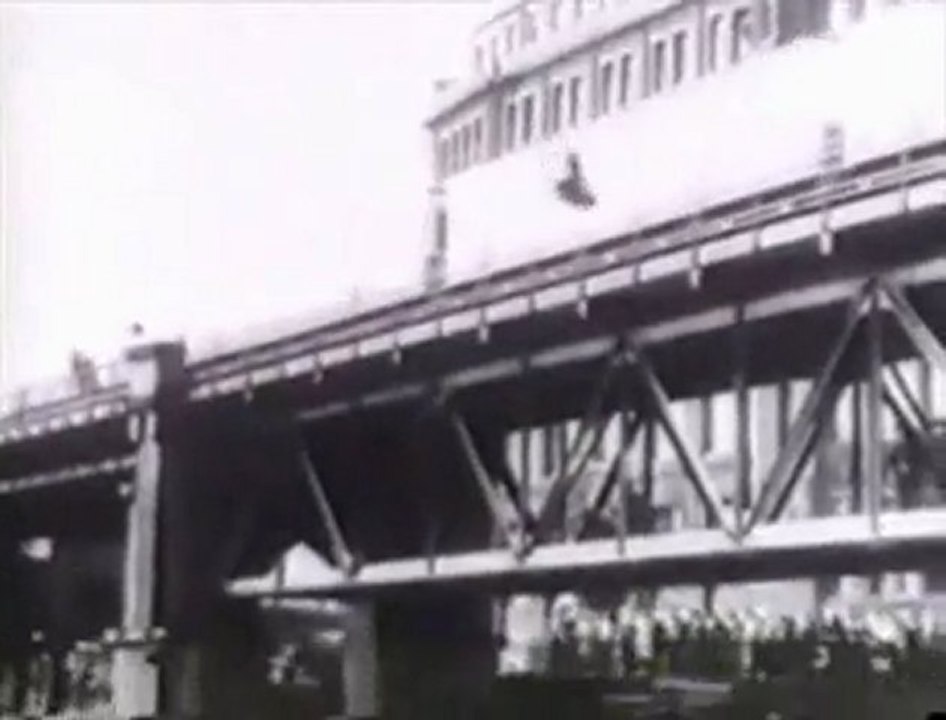 "Parkour" on 1930