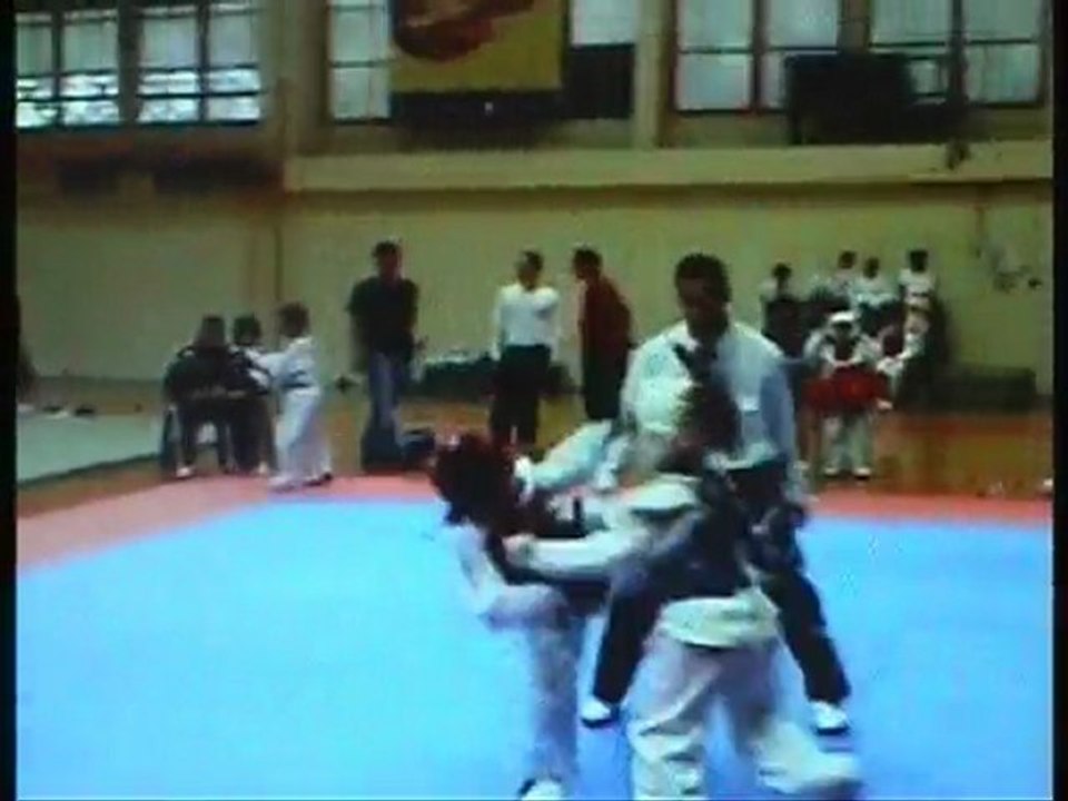 TAEKWONDO VICTORIA et CLAUDIA NOEL TAEKWONDO KICKBOXING MMA