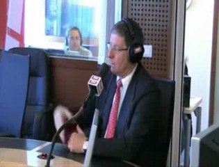 Pour Domenech, J-M Larqué est "un petit con de journaliste"