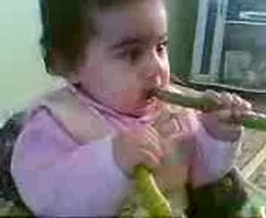 Biberci bebek çok komik :)