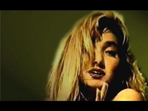 Yonca Evcimik - Nefes Almak istiyorum