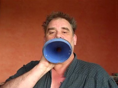 Pub l'nhallalteur du muezzin. Versets sataniques ta mère.