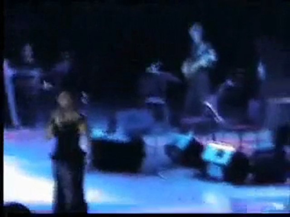 AŞKIN NUR YENGİ AYRILMAM BURSA KONSERİ