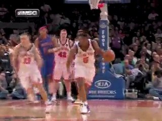 Bill Walker strips the ball, stes up a give-and-go with Serg