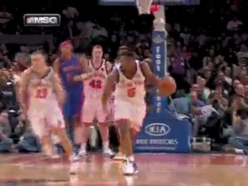 Bill Walker strips the ball, stes up a give-and-go with Serg