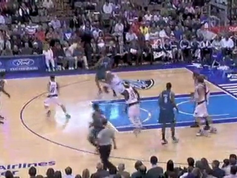 Caron Butler causes the turnover, Jose Barea grabs the loose