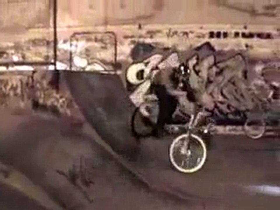Mixis.fr_Freeride En Velib Sur Paris...