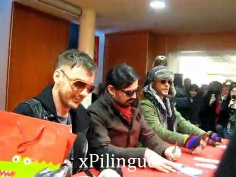 30 Seconds To Mars Séance dédi Lille 4/03/10 Passage