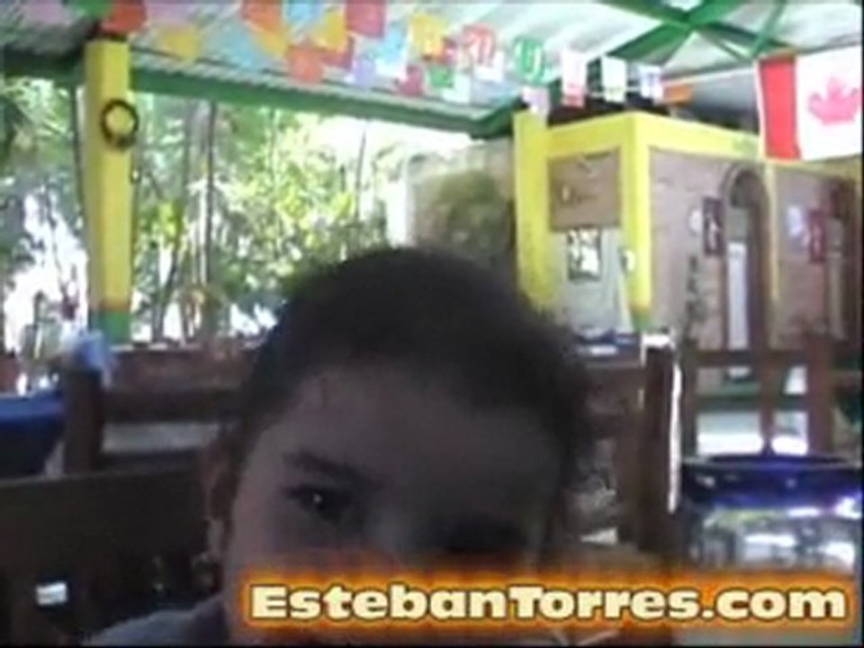 Con Frida esperando la carta