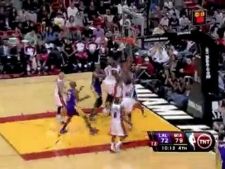 Jermaine O'Neal Super Block To Kobe Bryant