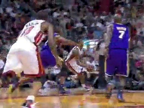 Mario Chalmers cuts baseline and goes in for the layup.