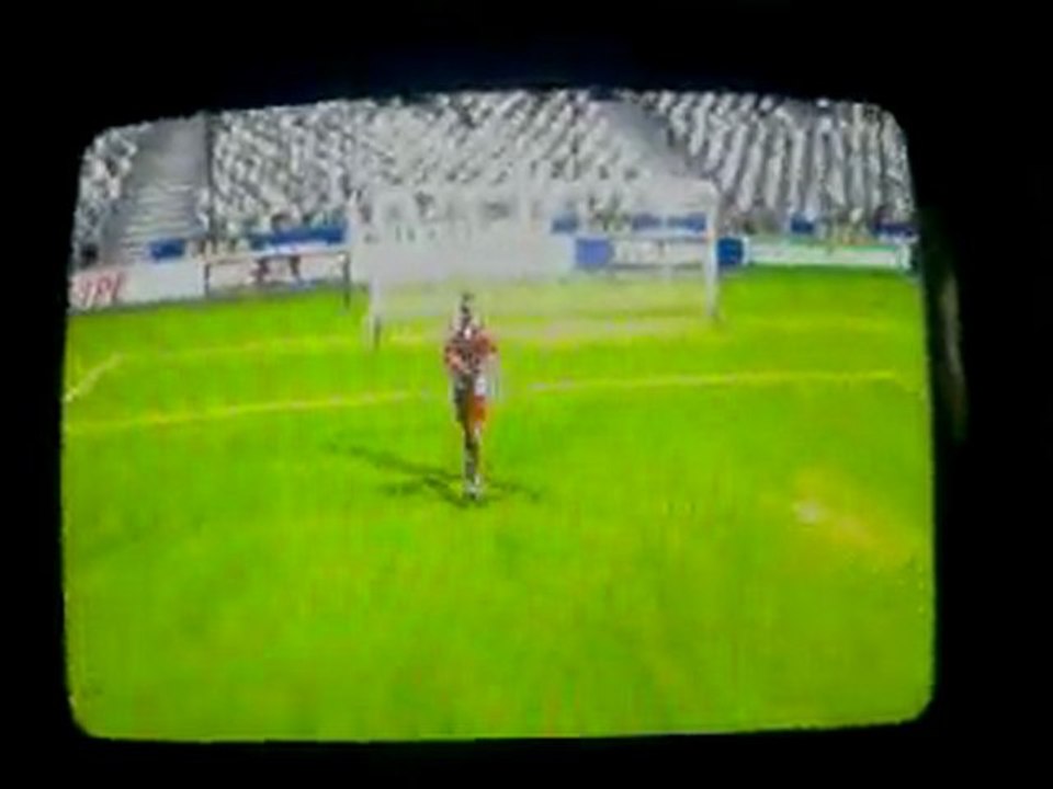 Fifa 10 - Pression sur le gardien réussi .