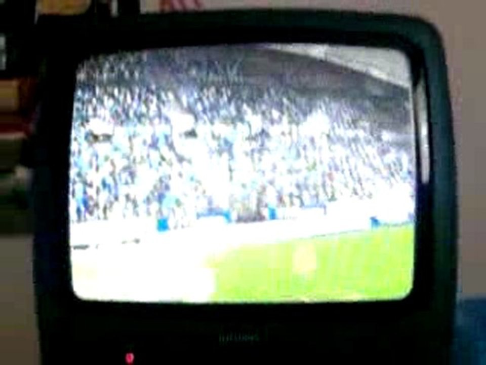 Fifa 10 - Barre qui revient en jeu et but de Lucho .