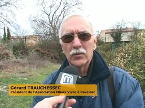 Pas de circulation sous le porche de la mairie! (Caveirac)