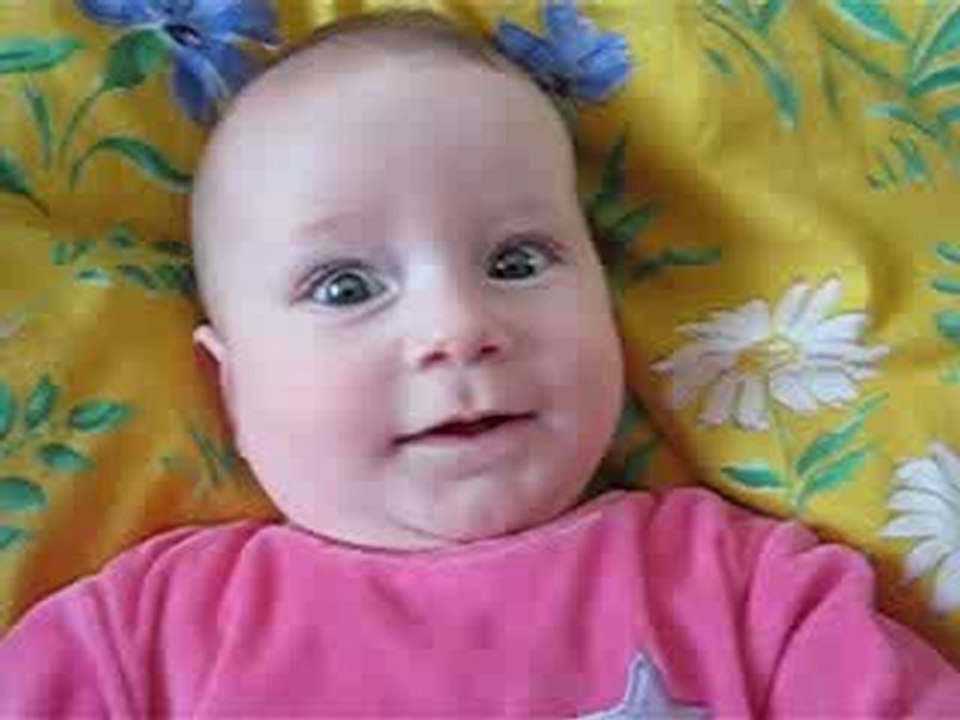 11.joue avec maman.avi