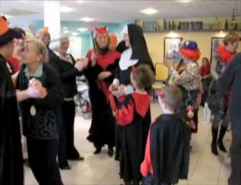 Neuville-Saint-Rémy : carnaval à la résidence d'Automne