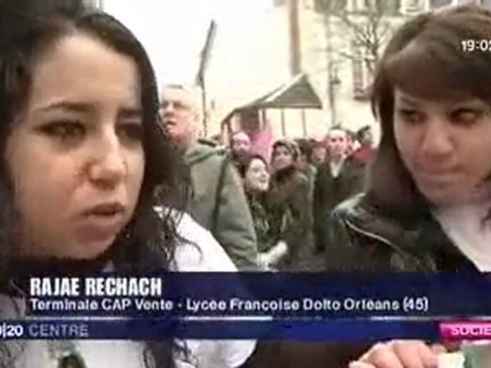 Sit-in en soutien à Najlae au Lycée Dolto (45)