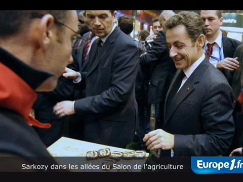 Sarkozy dans les allées du Salon