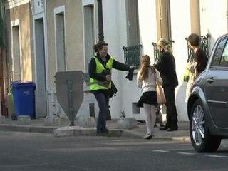 La Mairie doit-elle distribuer des sachets ?