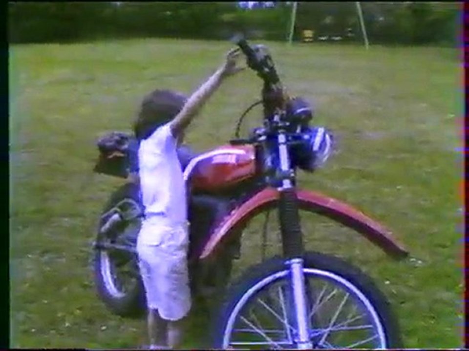 hargeville petro se brule a moto bapteme capucine