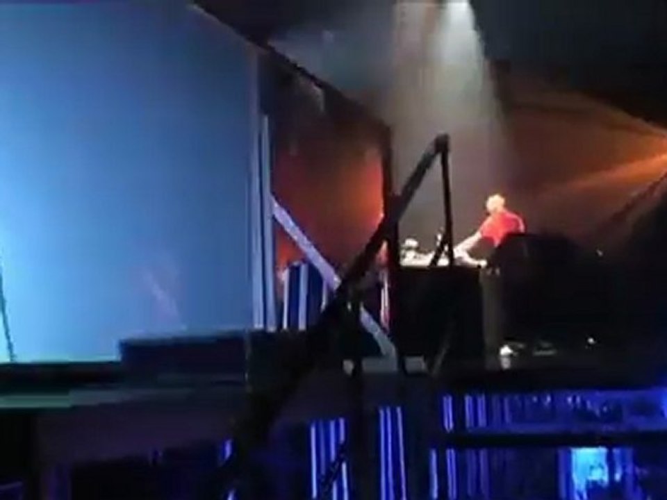 Paul Kalkbrenner - Praise You Remix