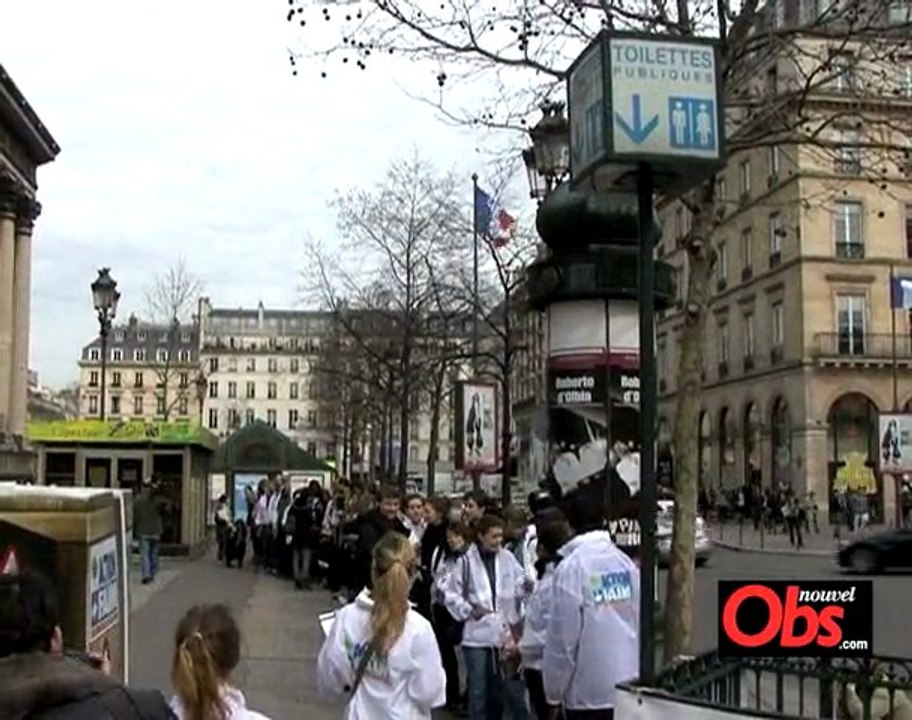 Toilettes: la plus longue file d'attente!
