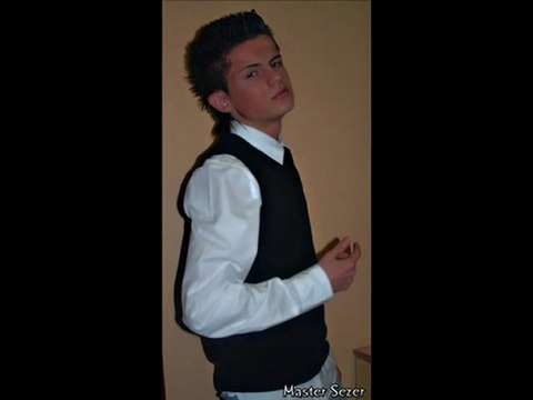 Master Sezer - Dört Duvar Arasinda Agliyorum 2010