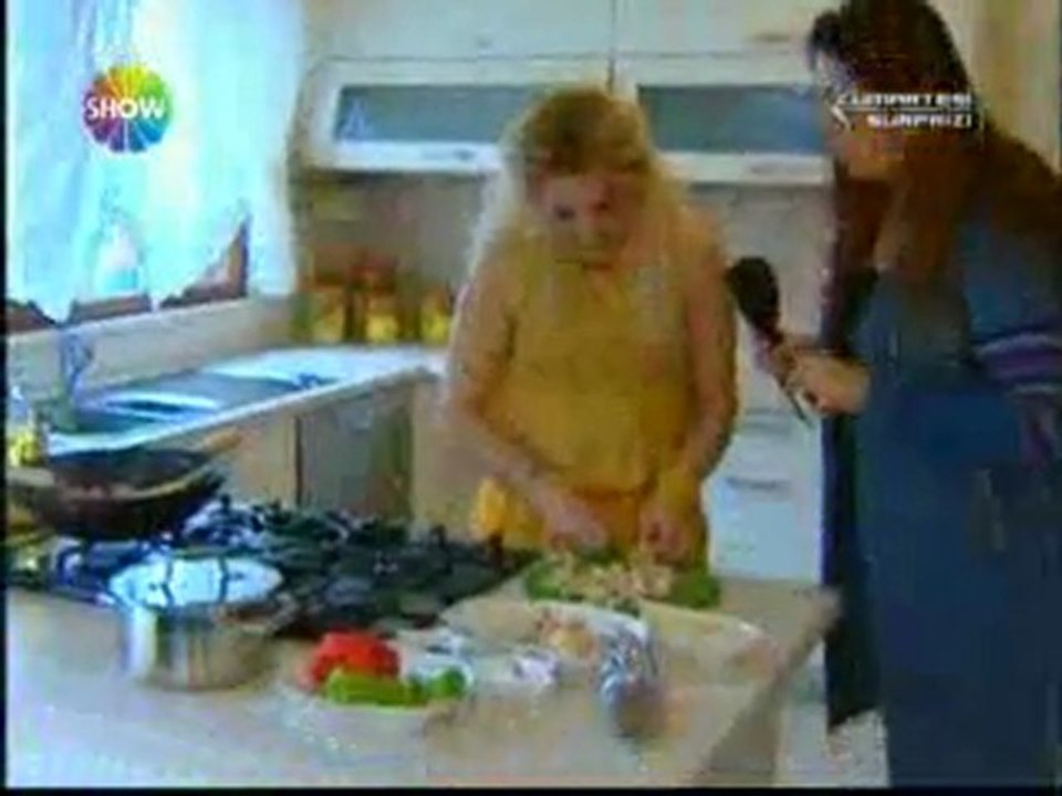 06-03-2010-SHOW-C.TESİ SÜRPRİZİ-FULDEN URAS