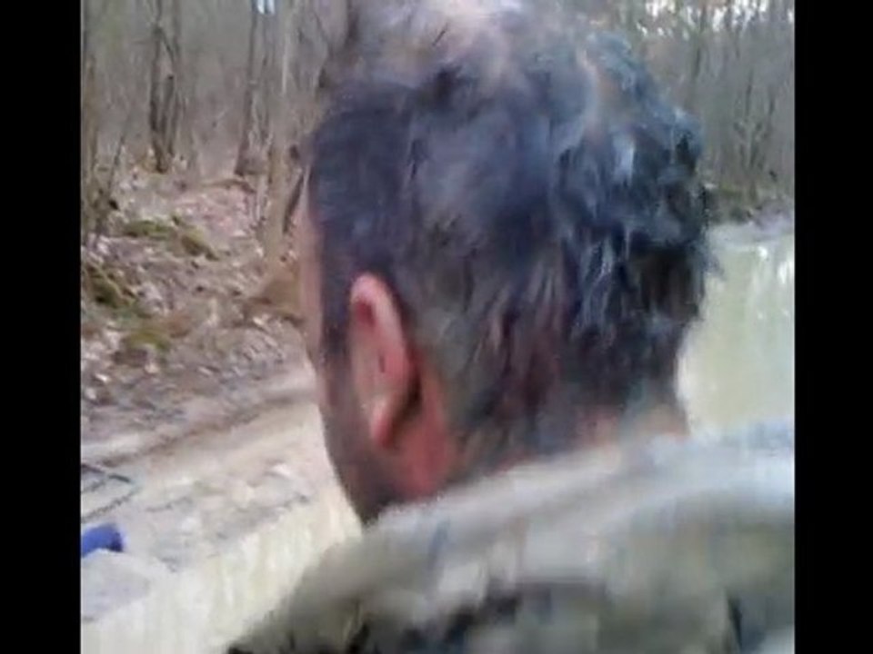 Nannan dans la boue