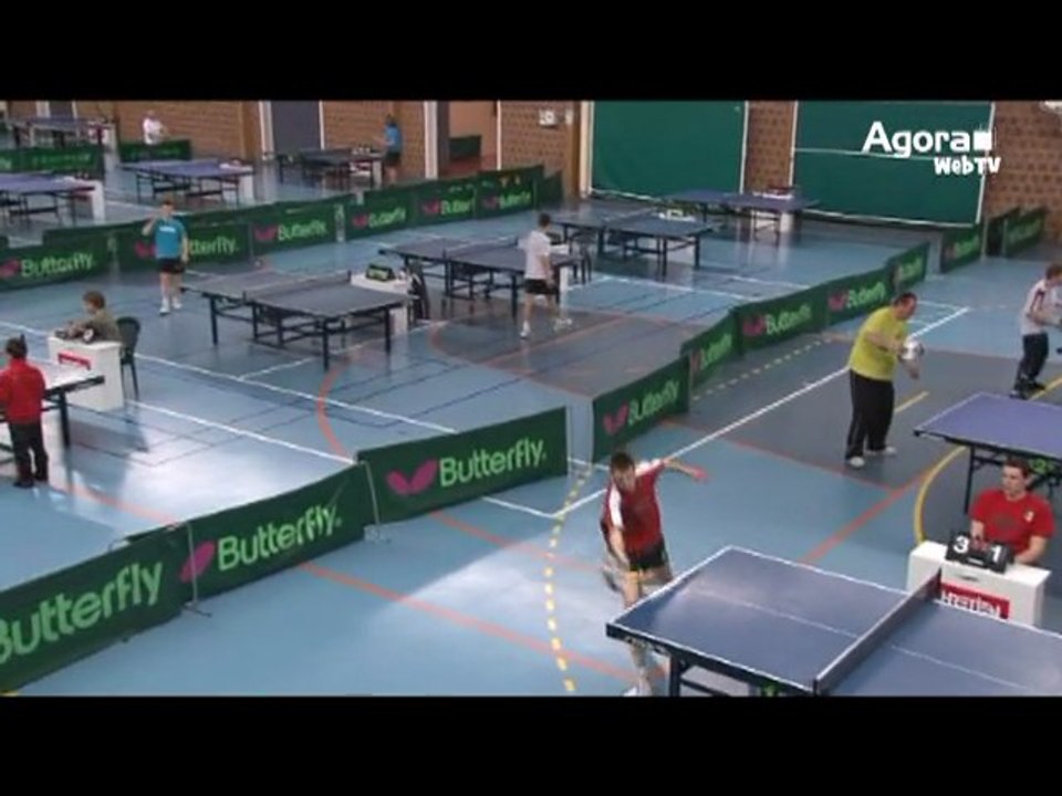 UN TOURNOI DE POELES A CREPES POUR LE TENNIS DE TABLE