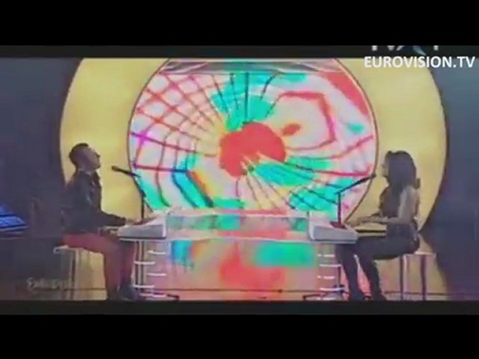 ESC 2010 Romania - Romanya - Paula & Ovi - Playing With Fire