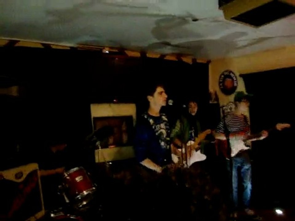Blitzkrieg Bop : Tls & Oggy's . Triolet. 06.03.2010