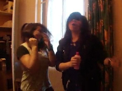 Bill & sa fidéle groupie xD