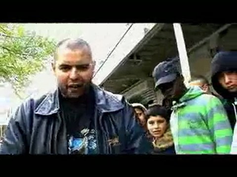 TEUCHILAND FEAT LARSEN // 45 VIEN PAS TEST AIEEEE